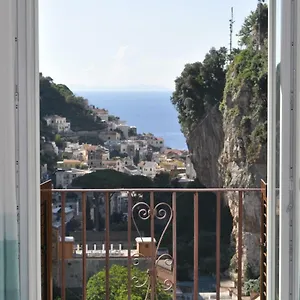 via-paradiso.hotels-amalfi.com/